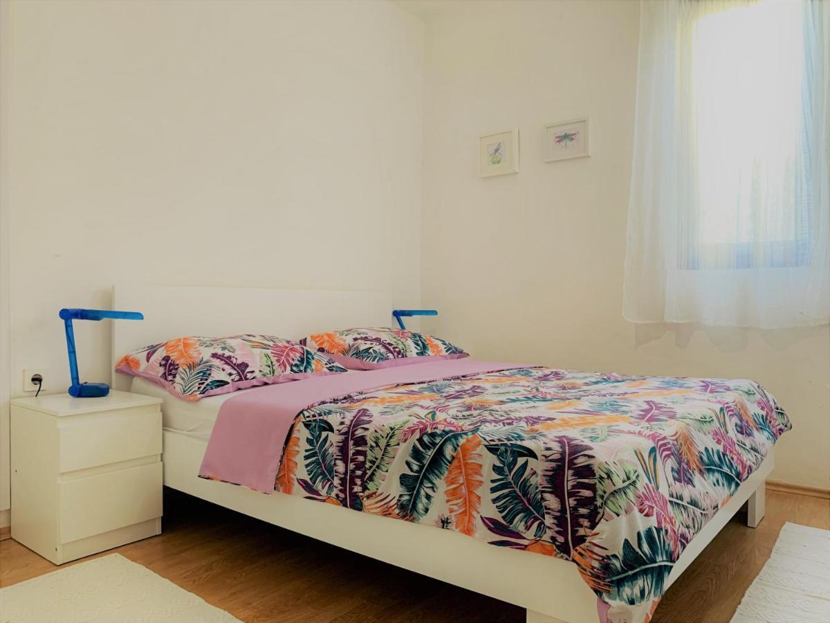 Apartments Parać Petrcane Bagian luar foto