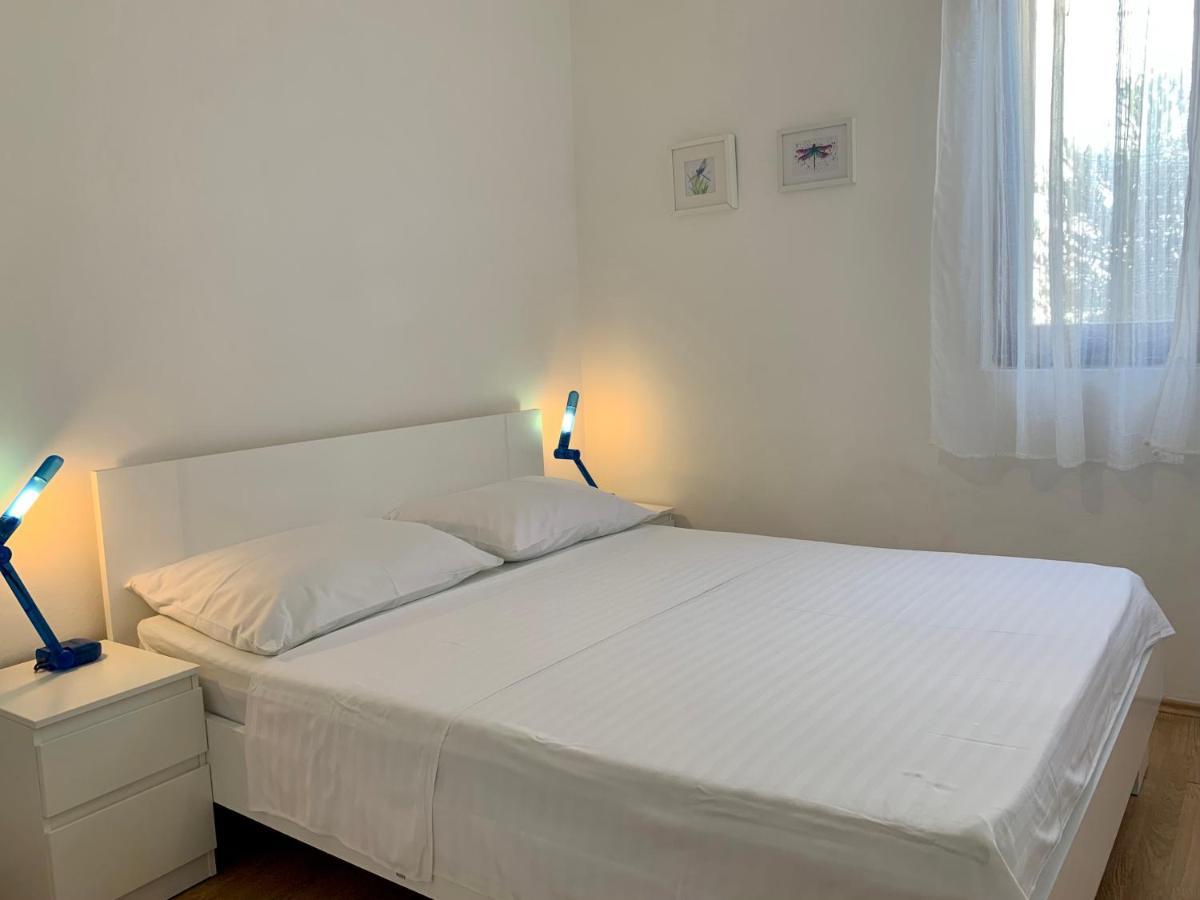 Apartments Parać Petrcane Bagian luar foto