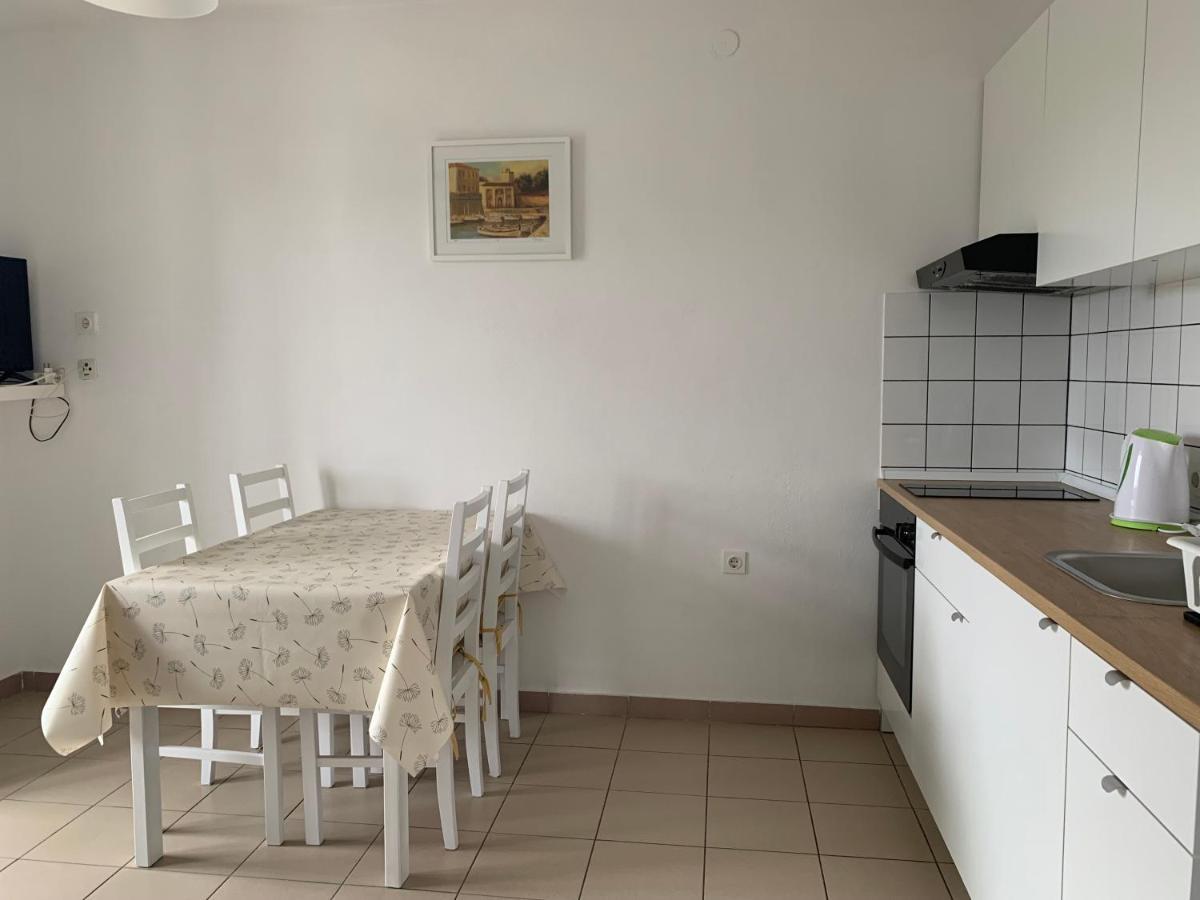 Apartments Parać Petrcane Bagian luar foto