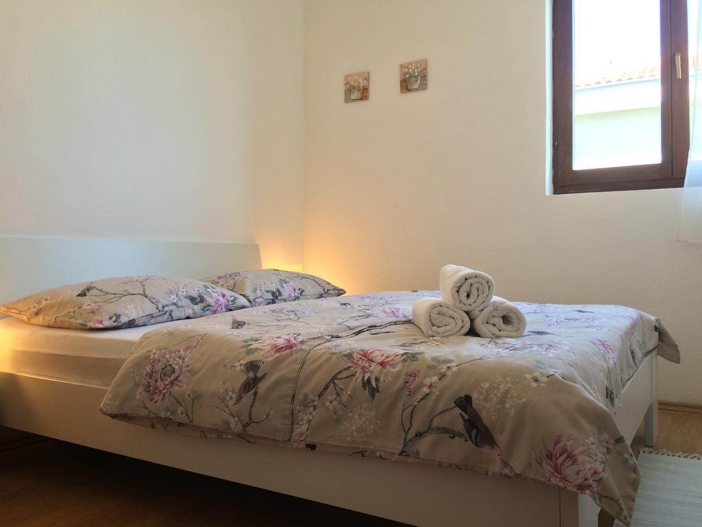 Apartments Parać Petrcane Bagian luar foto